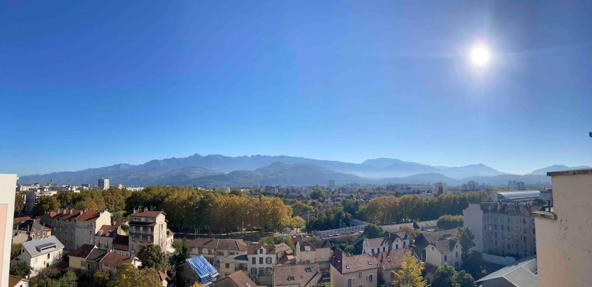 Appartement 2 Terrasses vue à 360 sur les montagnes à Grenoble Extérieur photo